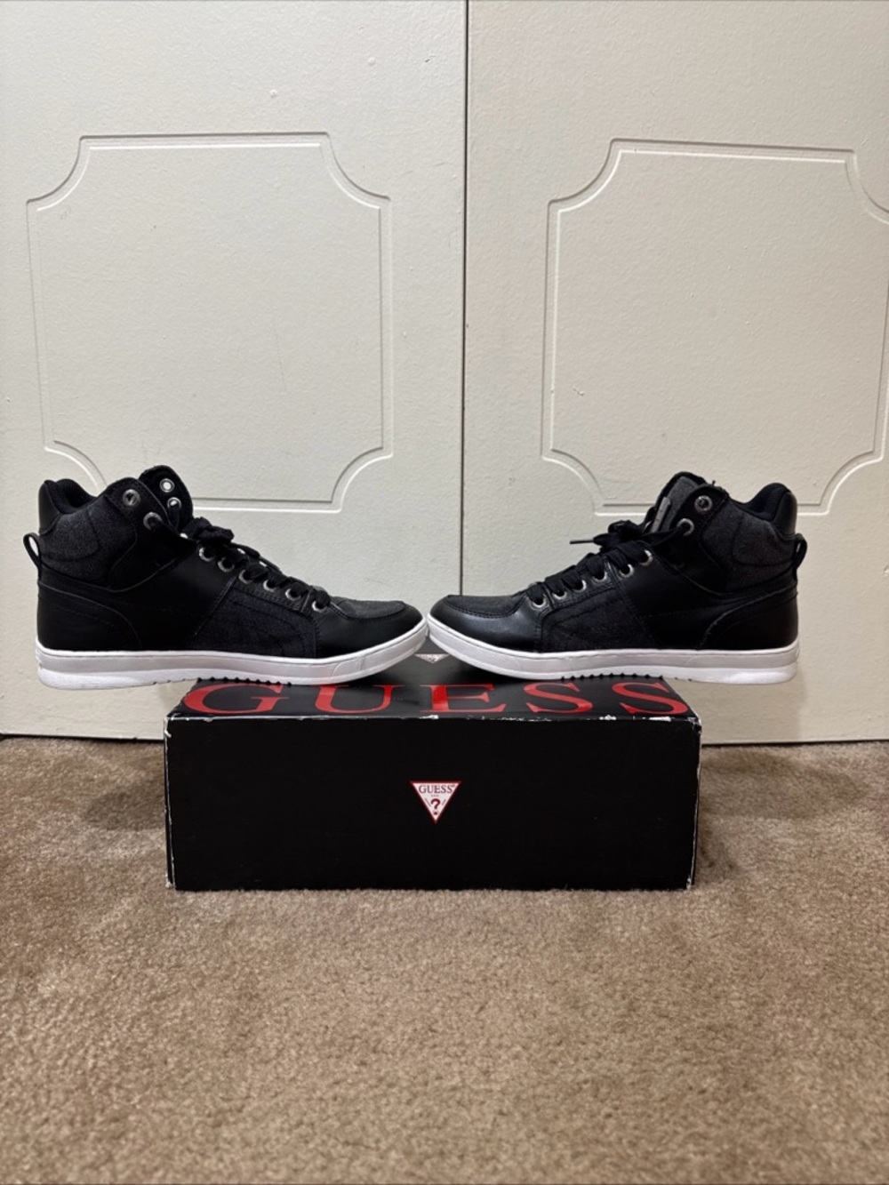 GUESS Men's Black Multi Leather GM Trippy Sneakers - Picture 4 of 6